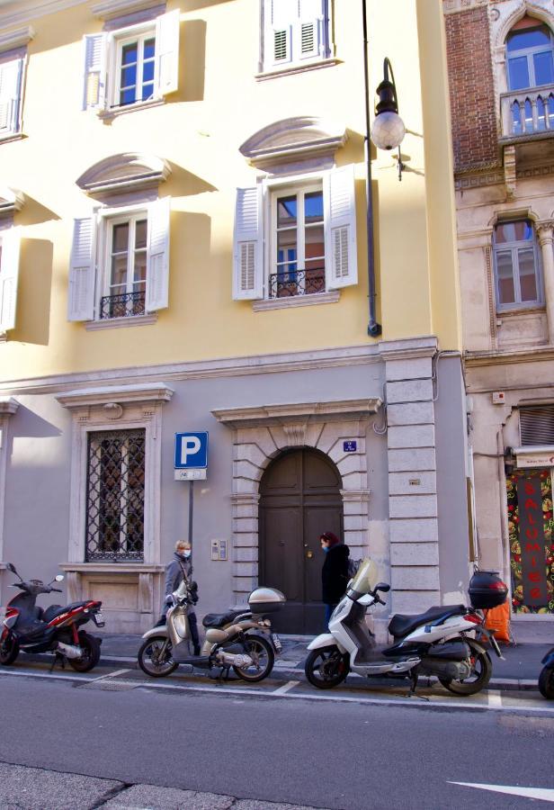 Casa Romano Suites Trieste Bagian luar foto